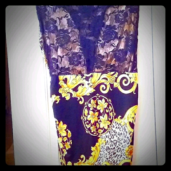 New SYMPHONY Bodycon Dress. S - Picture 3 of 4